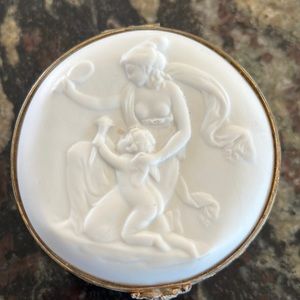 Limoges box.   Mother and child